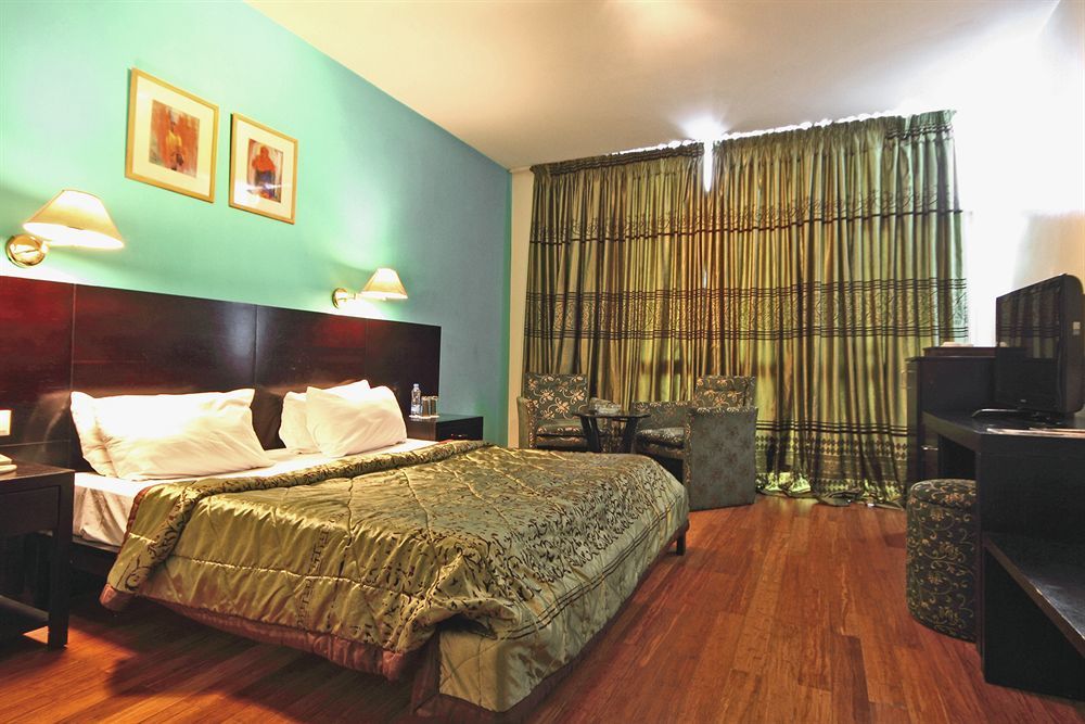 Hotel Presidential Port Harcourt Buitenkant foto