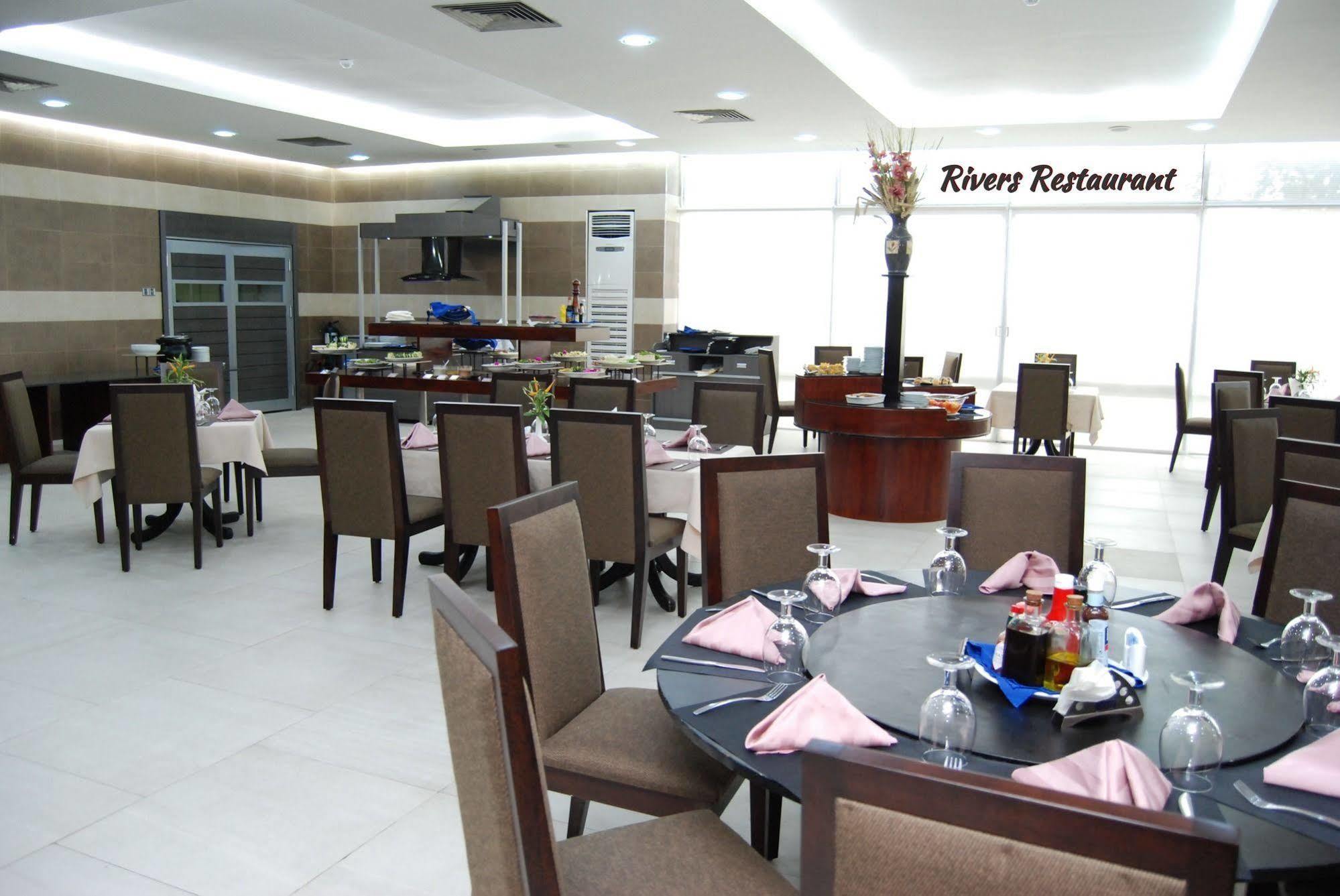 Hotel Presidential Port Harcourt Buitenkant foto